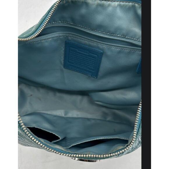 Coach F19282 Teal Patent Leather Shoulder Bag Authenticated - Picture 3 of 6